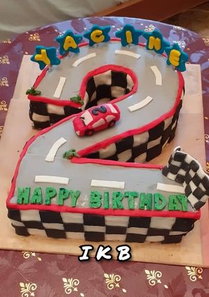 صورة لوصفة كيكة عيد ميلاد رقم 2 خطوة بخطوة 🏁🏁🏁🚗🚘🚗