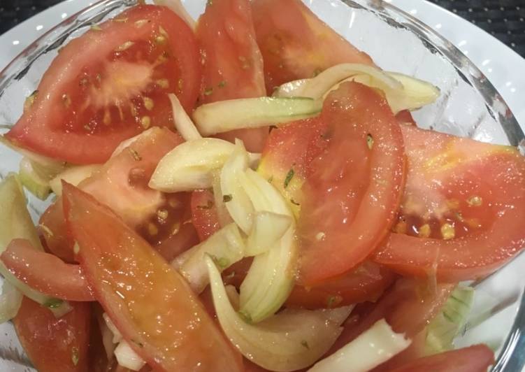 Simple tomato salad ala portugese