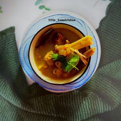 A picture of Mutton Paya Soup.