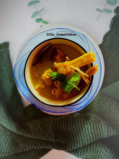 A picture of Mutton Paya Soup.