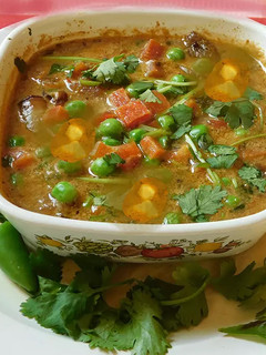 பட்டாணி பன்னீர் மசாலா (mutter panneer masala recipe in tamil) செய்முறை முக்கிய புகைப்படம்