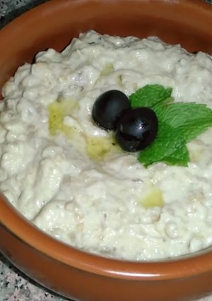 A picture of Arabic Mutabbal.