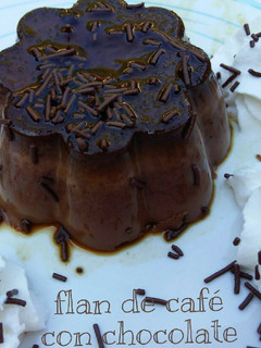 Una foto de Flan de café con chocolate