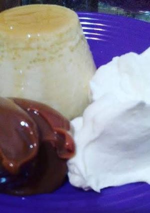 Una foto de Flan casero mixto