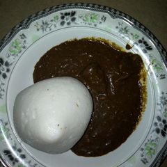 A picture of Tuwo shinkafa wit miyar kuka.