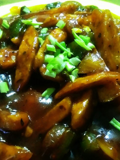क्रिस्पी हनी चिली पोटैटो (Crispy Honey Chilli Potato recipe in Hindi) रेसिपी मुख्य फोटो