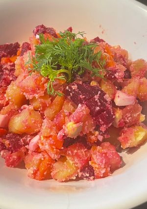 Una foto de Ensalada Mixta con aderezo saludable!