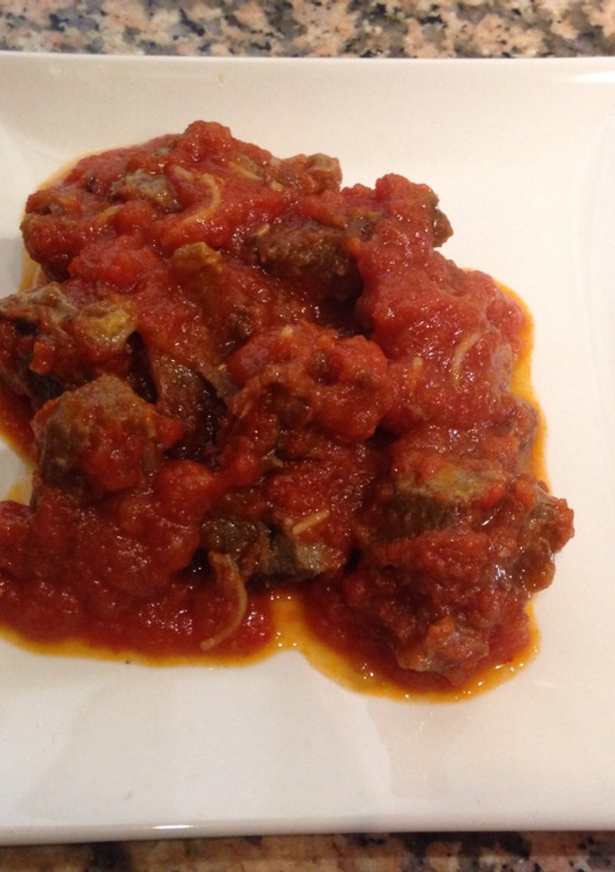 Una foto de Carne de zancarrón con tomate