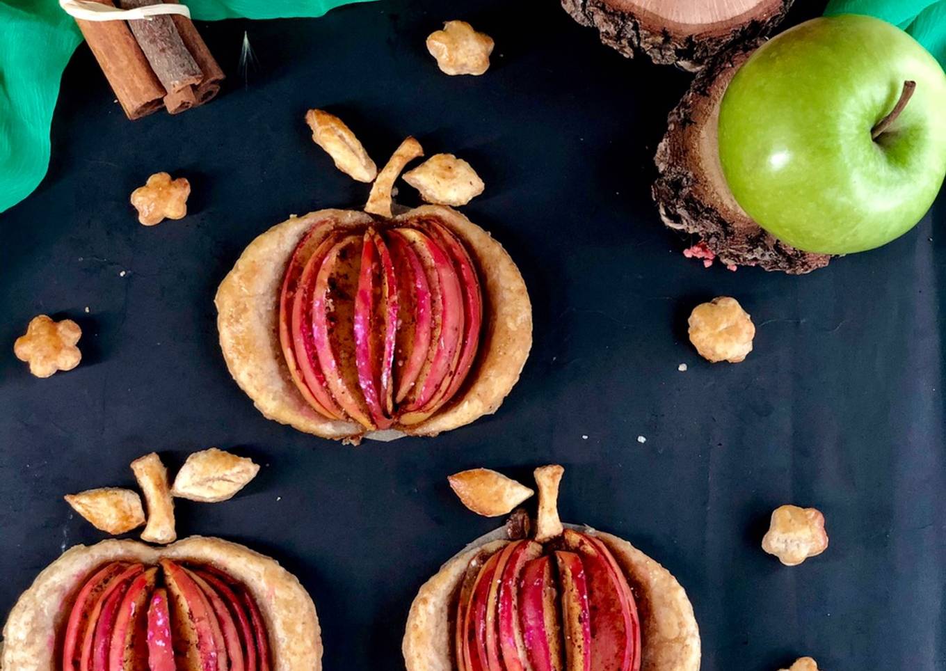 Puff Pastry Baked Apple Pies