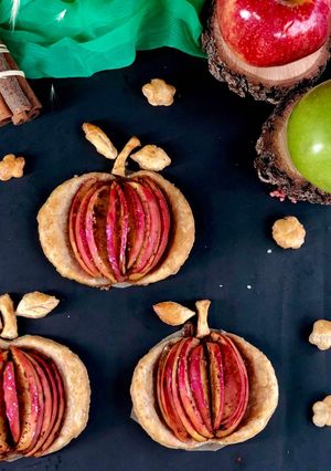 A picture of Puff Pastry Baked Apple Pies.