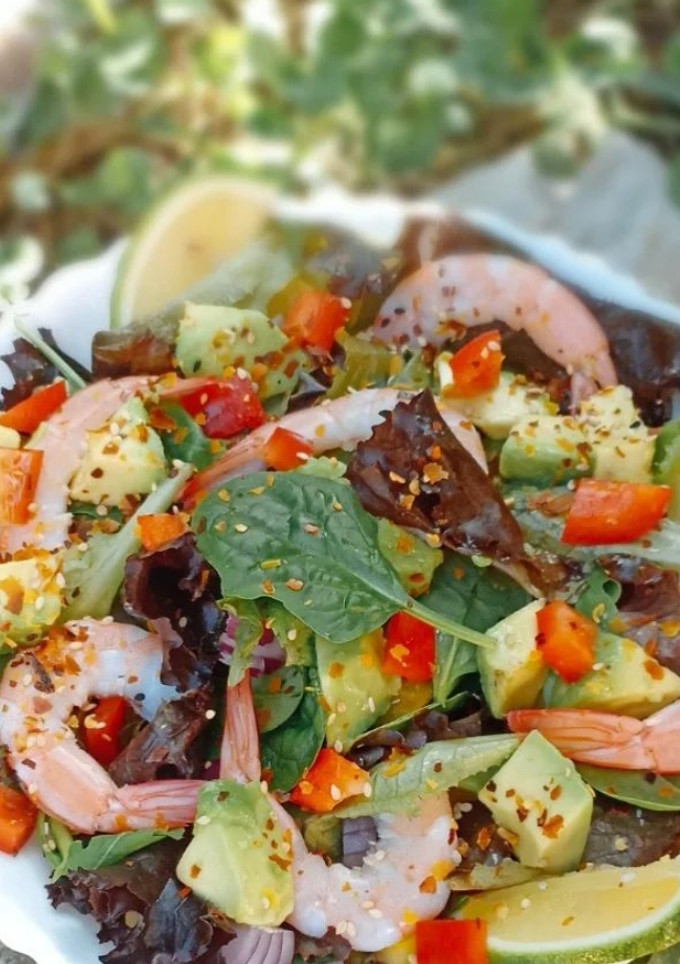 Una foto de Ensalada de langostinos