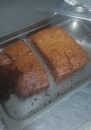 Una foto de Brownie de chocolate y nueces