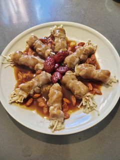 A picture of Enoki Mushroom Roll.