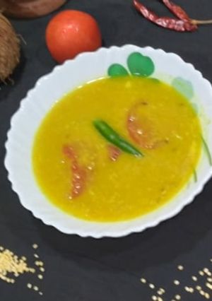 নারকেল দিয়ে মুগ ডাল (Narkel diye mug dal recipe in Bengali) রেসিপির প্রধান ছবি