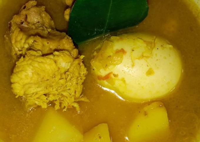 Resep Opor ayam, kentang dan telor Anti Gagal