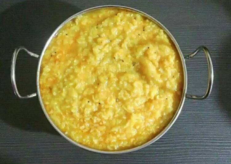 How to Prepare Tasty मसाला खिचड़ी (Masala Khichdi)