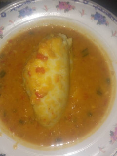 A picture of Tuwon shinkafa da miyan wake.