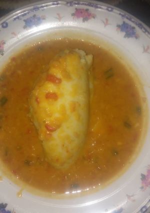 A picture of Tuwon shinkafa da miyan wake.