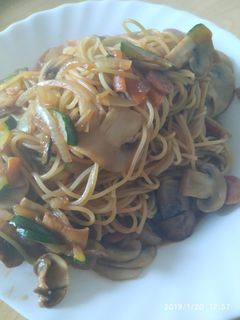 Una foto de Pseudo yakisoba