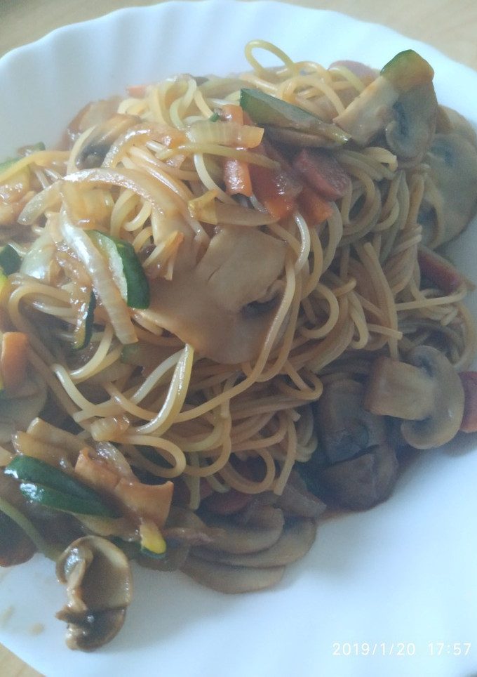 Una foto de Pseudo yakisoba