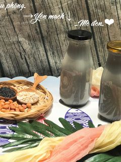 Hình của món Sữa đậu phộng-yến mạch- mè đen.