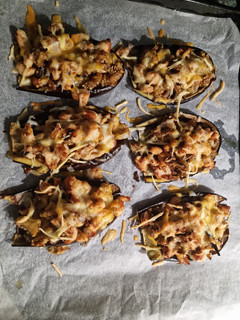 Una foto de Berenjenas rellenas de pollo