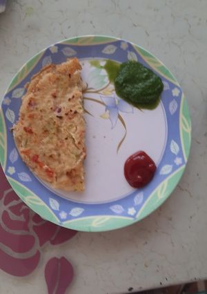 रवा उत्तपम (Rava Uttpam recipe in hindi) रेसिपी मुख्य फोटो