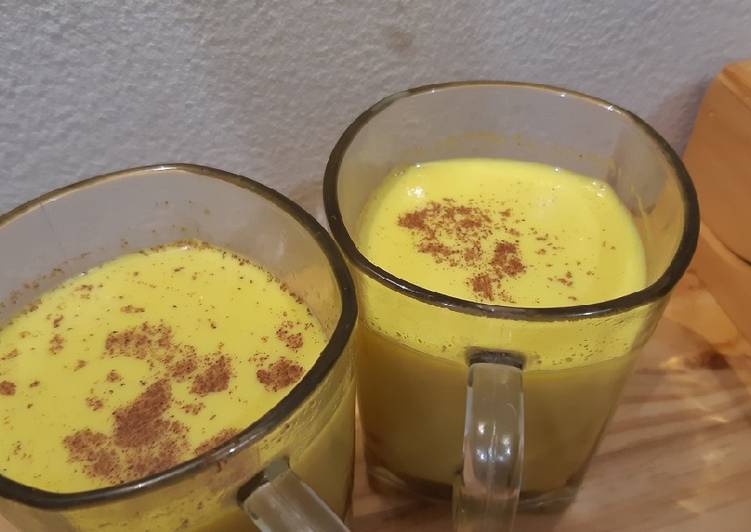 Turmeric latte