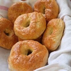 A picture of Bagel (bread).