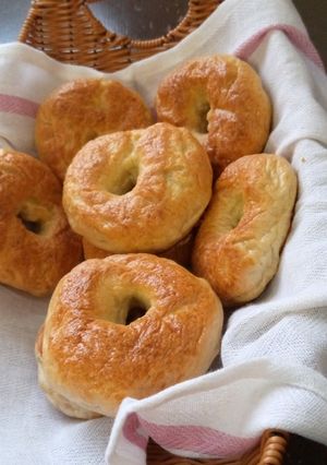 A picture of Bagel (bread).