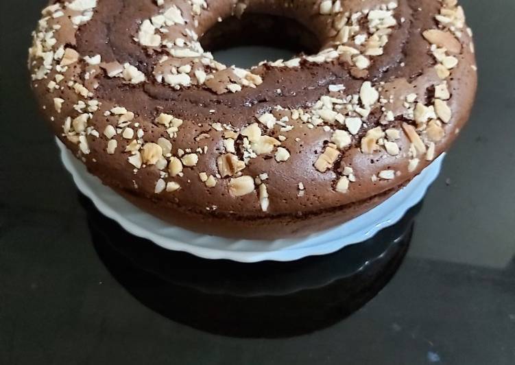 Cara Gampang Membuat Bolu Coklat Full Coklat topping Kenari ❤ yang Lezat Sekali