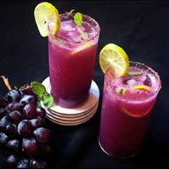 A picture of Black Grapes Mint Mojito.