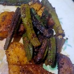 A picture of Crispy bhindi aloo.