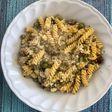 FUSILLI CON RICOTTA, LIMÓN y ARVEJAS