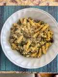 FUSILLI CON RICOTTA, LIMÓN y ARVEJAS