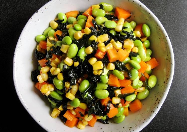 Recipe of Any-night-of-the-week Wakame, Edamame &amp; Carrot Crunchy Salad