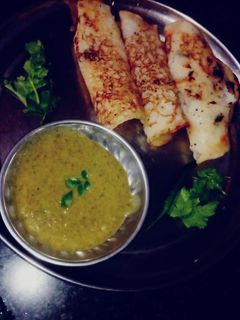 सूजी उत्तपम (Suji Uttapam recipe in Hindi) रेसिपी मुख्य फोटो