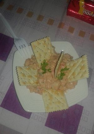 Una foto de Ceviche de palmito con galleta de sal