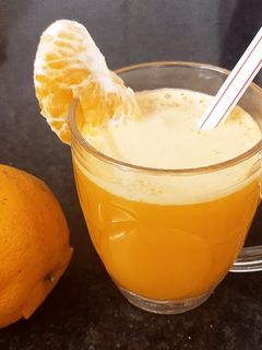 ऑरेंज जूस (orange juice recipe in hindi) रेसिपी मुख्य फोटो