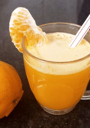ऑरेंज जूस (orange juice recipe in hindi) रेसिपी मुख्य फोटो