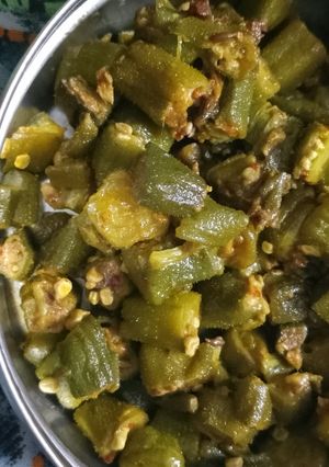 भिंडी की सब्जी (bhindi ki sabzi recipe in Hindi) रेसिपी मुख्य फोटो