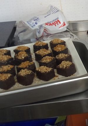 A picture of Chocolate brownies #weeklyjikonichallenge.