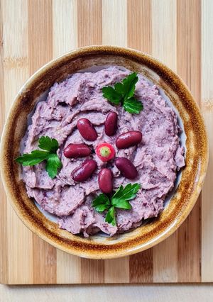 Una foto de "Hummus" de porotos colorados 🫘 Untable de alubias rojas 🫘 hummus Nro. 25 😅