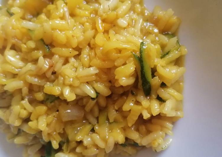 Easiest Way to Prepare Homemade Risotto zafferano e zucchine