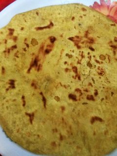 आलू पराठा(Aloo paratha recipe in Hindi) रेसिपी मुख्य फोटो