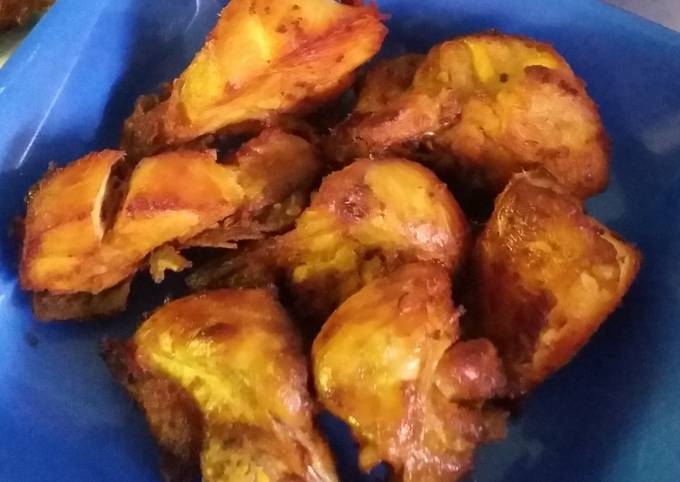 Resep Ayam Goreng Bumbu Kuning oleh Jayanti Maulida - Cookpad
