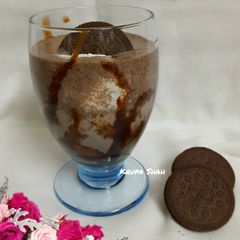 A picture of Oreo milkshake.