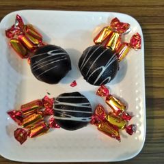 A picture of Chocolate truffles balls.