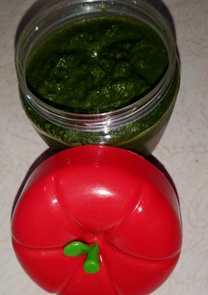 धनिया की चटनी(hare dhaniya ki chutney recipe in hindi) रेसिपी मुख्य फोटो