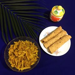 A picture of Aloo (Batata) and Pyaaz Sabji.